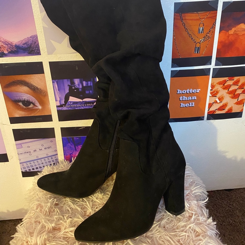 Black Knee High Boots 🖤